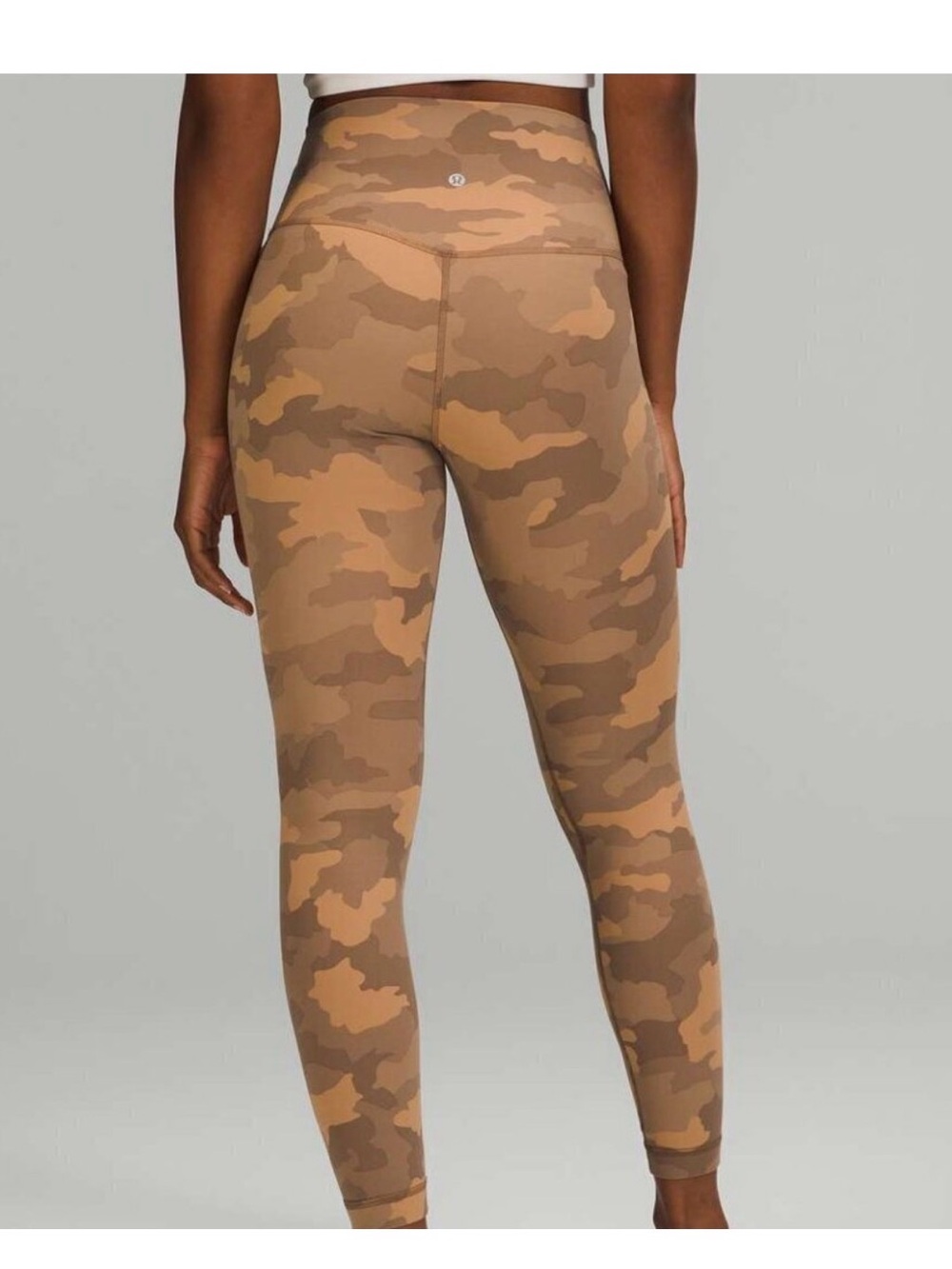 Lululemon Align High-Rise Pant
25" Size 6 Camouflage